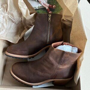 Portland Leather Patina Size 10M Vero Chelsea Boot